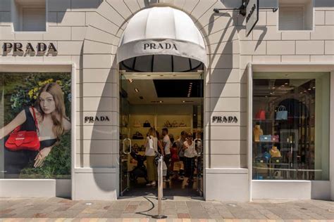 prada fidenza foto|prada milano.